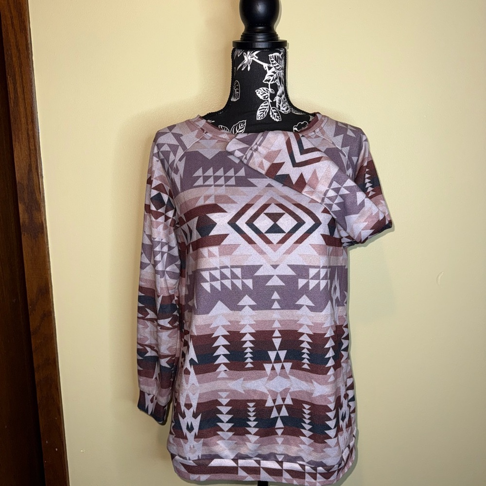 Geometric Patterned Women's Top